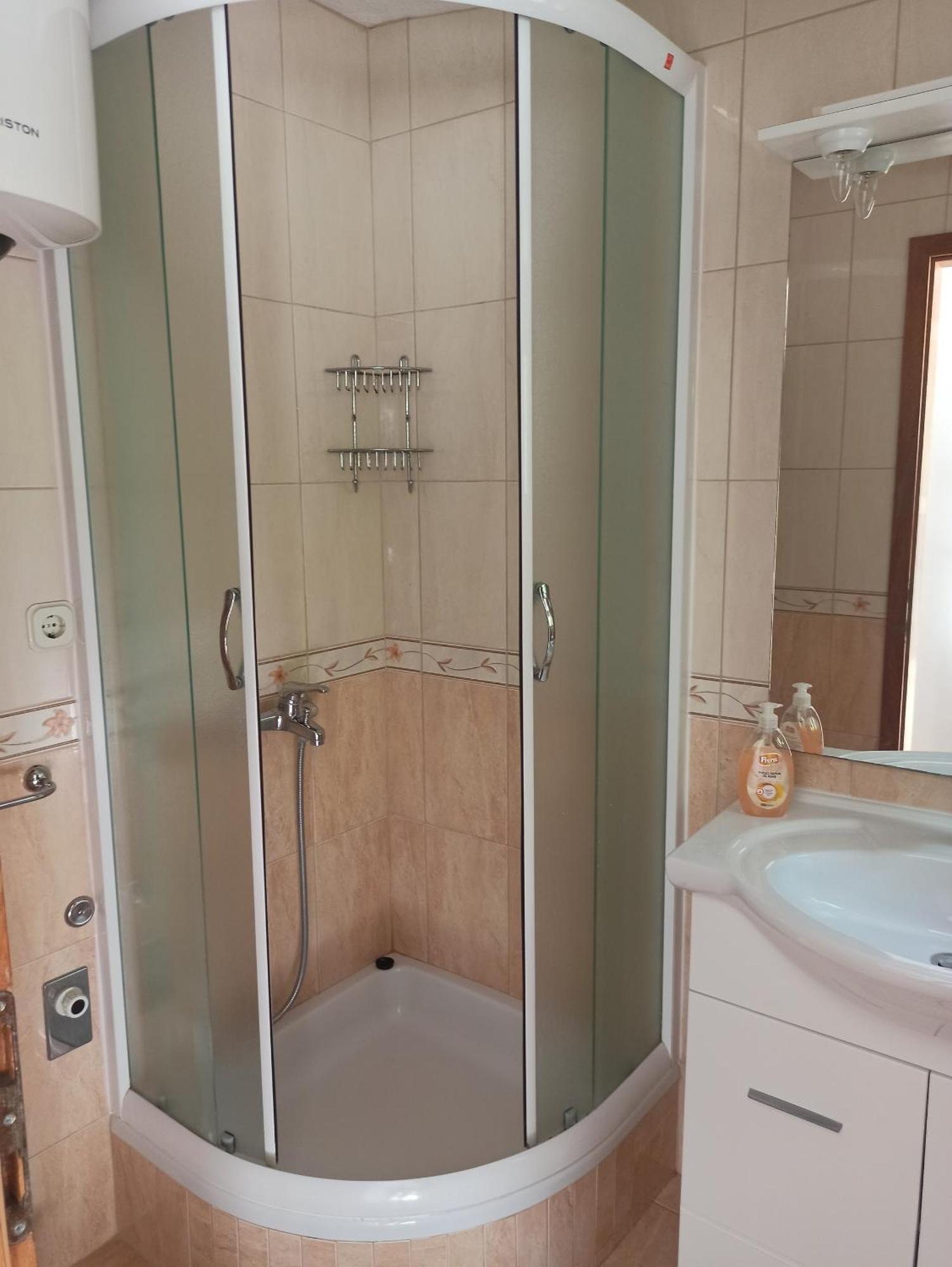 Apartments By The Sea Podgora, Makarska - 2593 מראה חיצוני תמונה